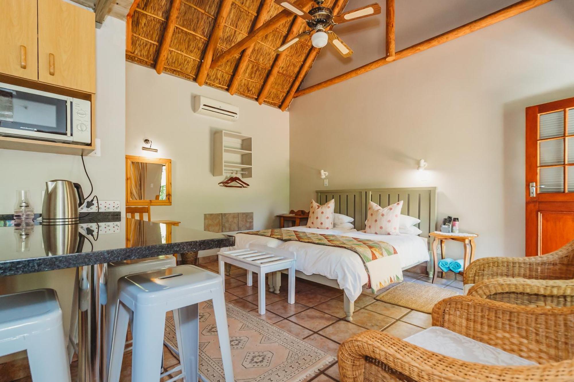 De Poort Country Lodge Oudtshoorn Habitación foto