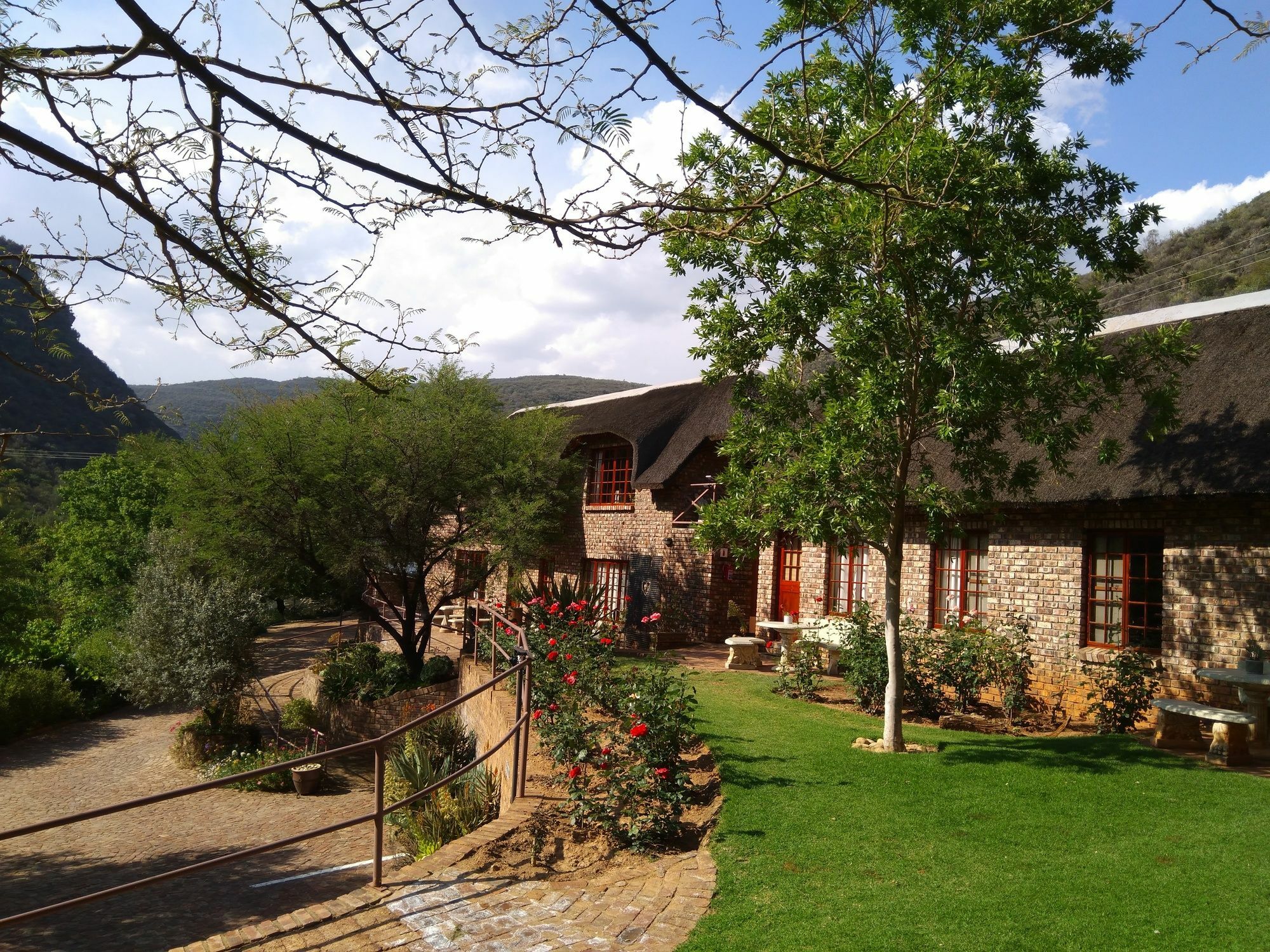 De Poort Country Lodge Oudtshoorn Exterior foto